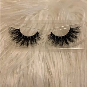 Eyelashes 4D Minks!!